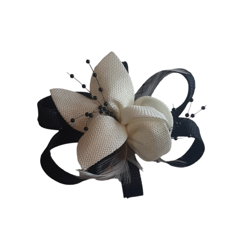 Alfinete floral Preto e Branco