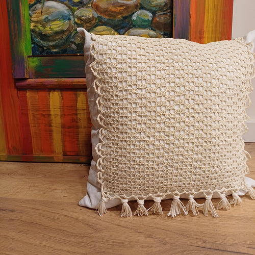 Almofada Decorativa com Renda Artesanal em Linho