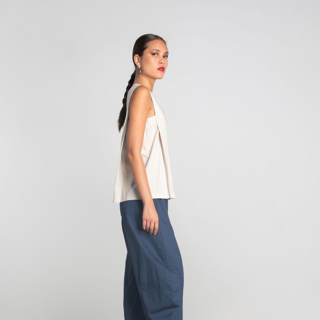 Blusa Moutaki em Algodão com elastano, sem mangas e decote em V1