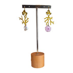 Brincos Assimétricos Florais com Pérola e pedra