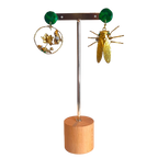 Pendientes asimétricos de naturaleza dorada 