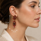 Pendientes artesanales Iluztro- Petunia Crisantemo en rojo y dorado – cristales bordados a mano