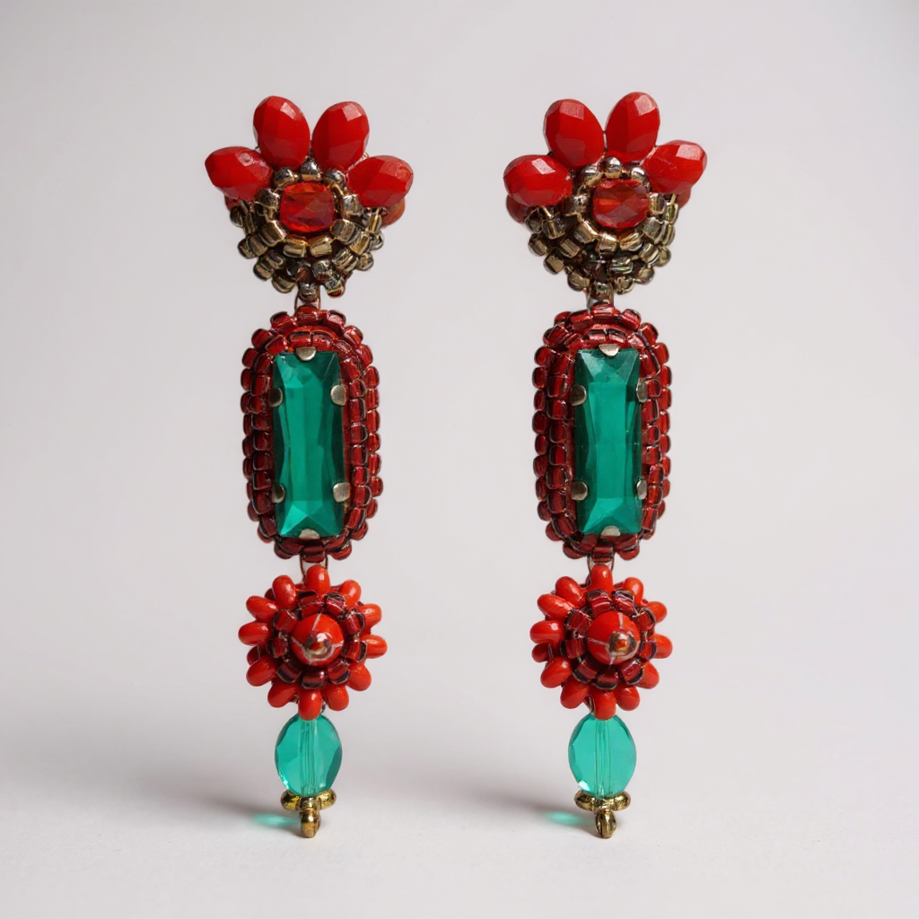 Brincos artesanais Iluztro Opora-cristais bordados à mão