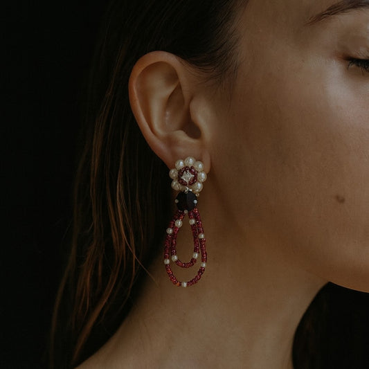 Brincos artesanais Iluztro-pérolas e missangas rosa – modelo aro duplo exclusivo