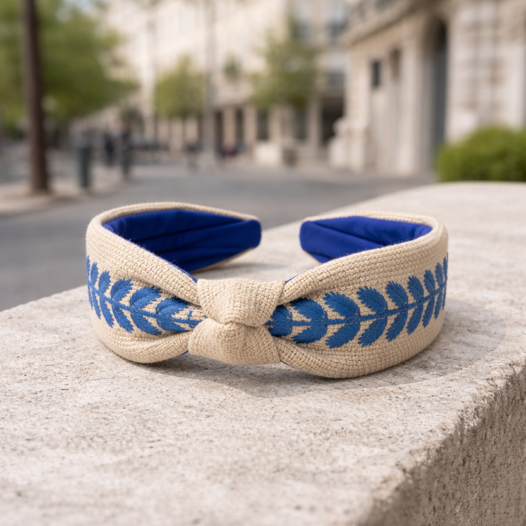 Bandolete Latido em algodão bordado bege e azul