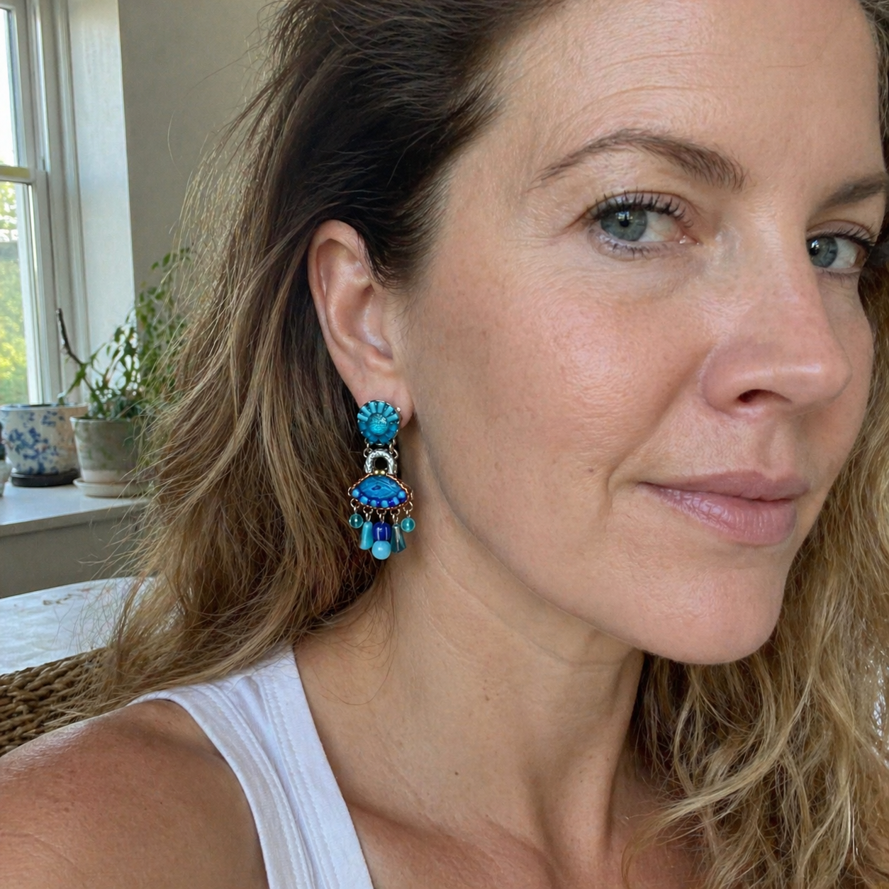 Brincos Ayala Bar com Cristais Azuis Turquesa