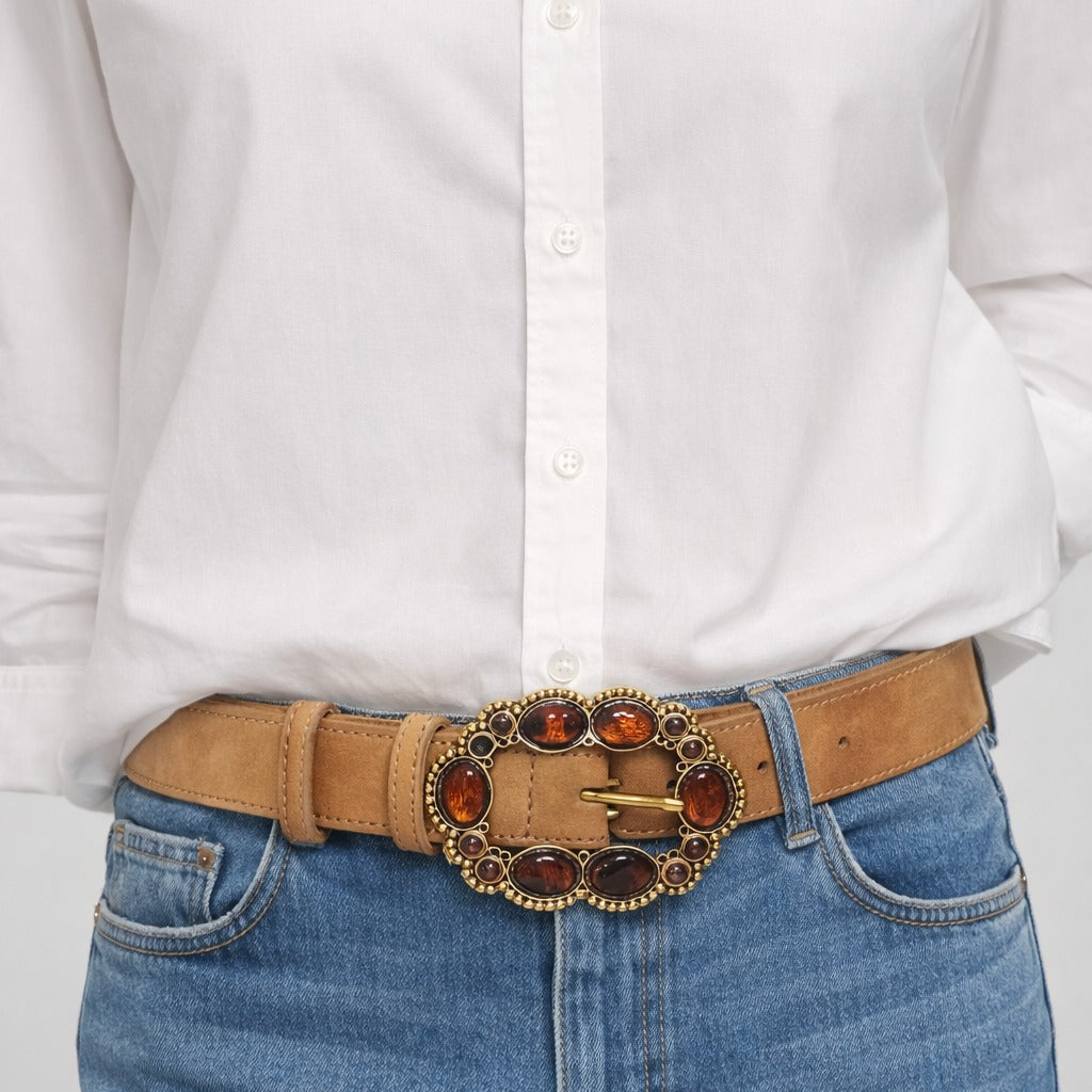 Cinto em Pele Bege com Fivela Oval e Pedras Âmbar