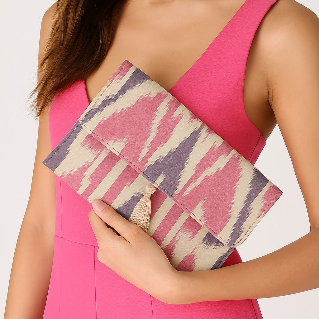 Clutch artesanal Ikat Rosa e bege4