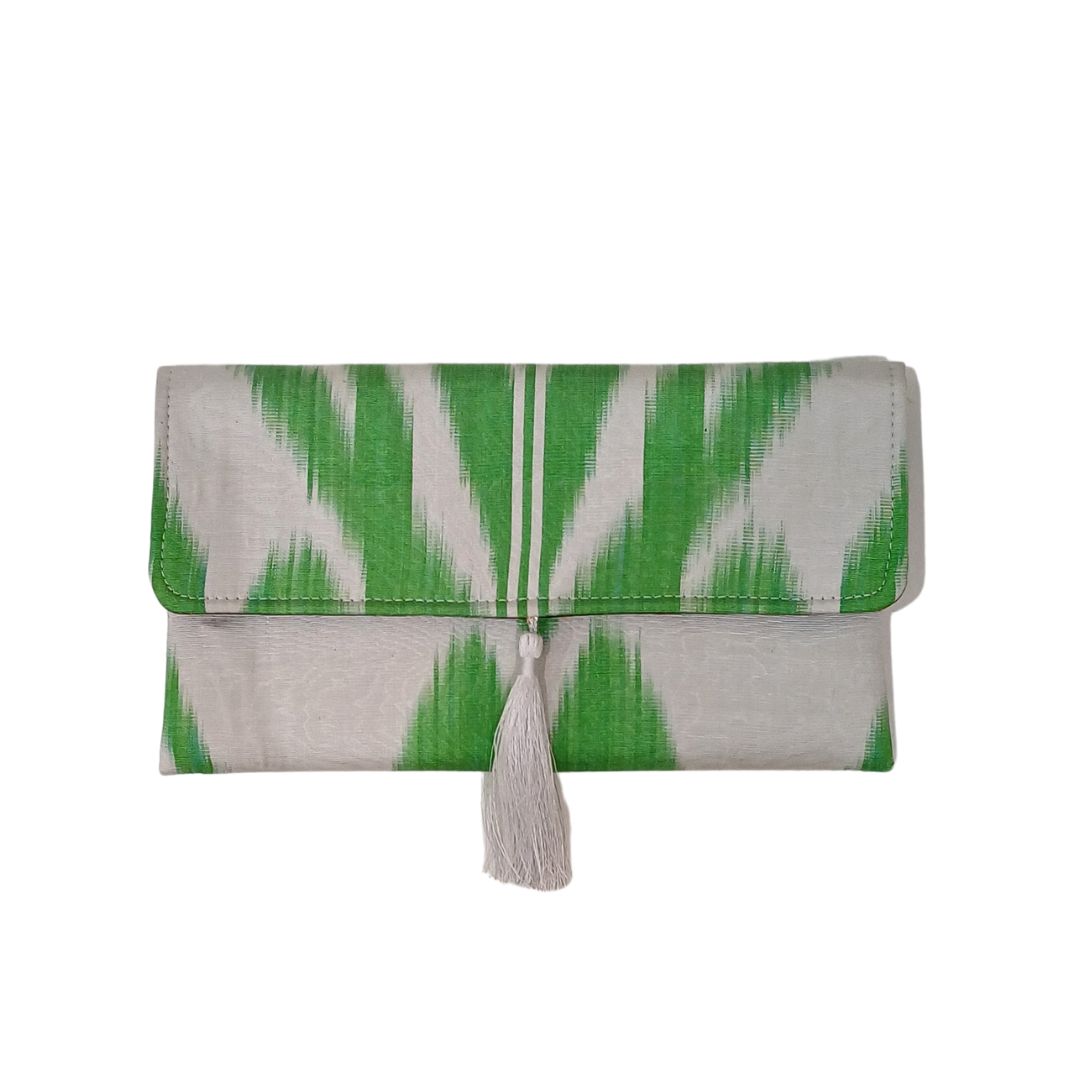 Clutch artesanal Ikat verde e branco3