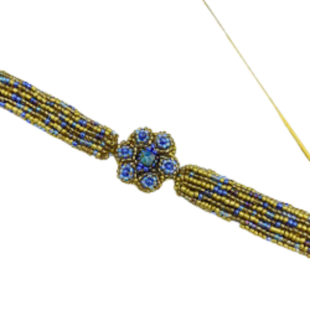 Colar Choker Bordado com Missangas e Flor Central