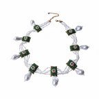 Colar artesanal Iluztro com pérolas grandes e flores verdes – colar de festa exclusivo