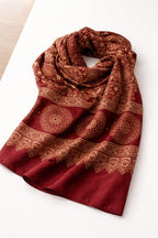 Pashmina Artesanal em Seda Bordô com Estampagem Tradicional Indiana