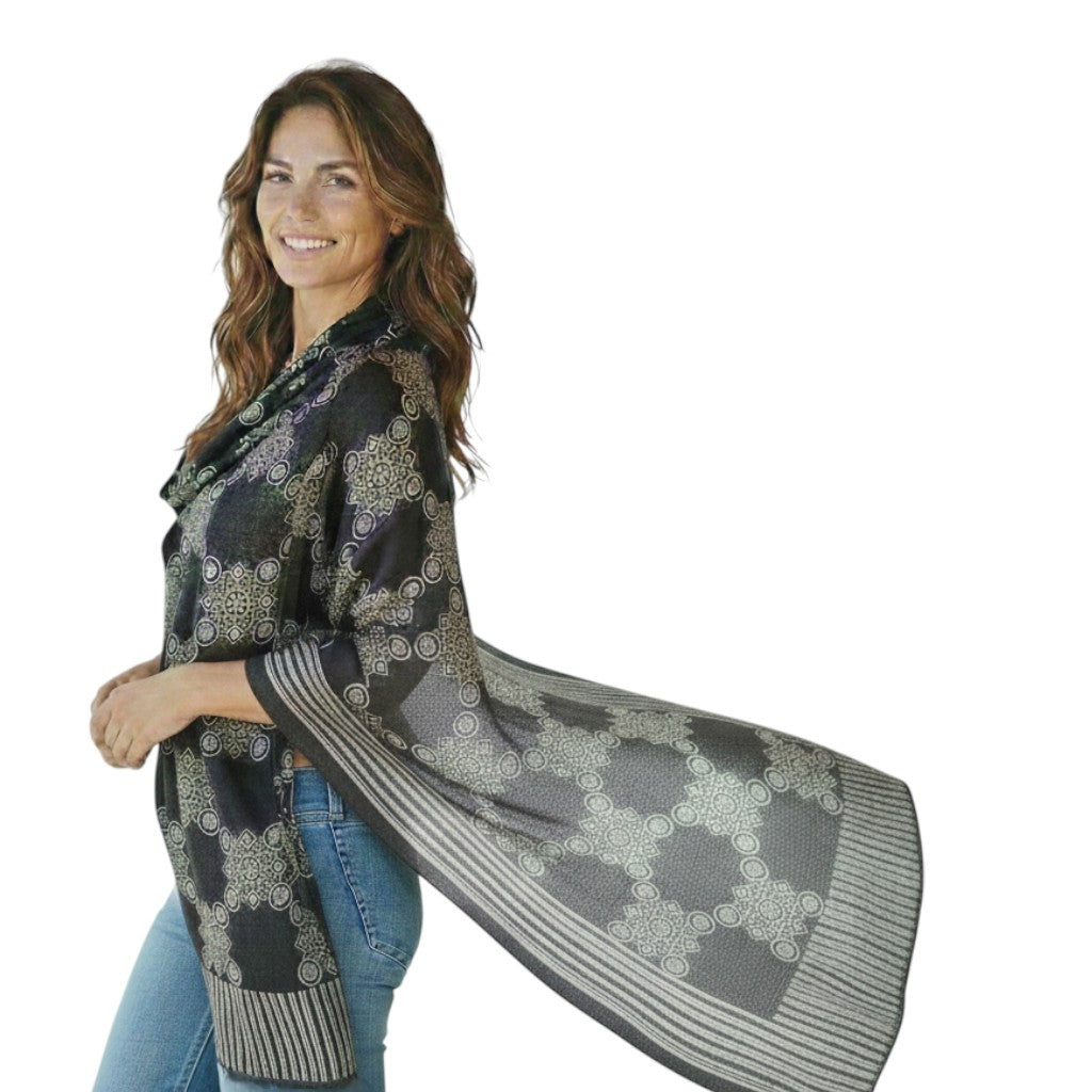 Pashmina Artesanal em Seda Natural – Preto & Branco
