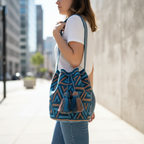 Saco Colombiano Wayuu Azul Artesanal | Mala Étnica Bucket Boho Chic Mulher