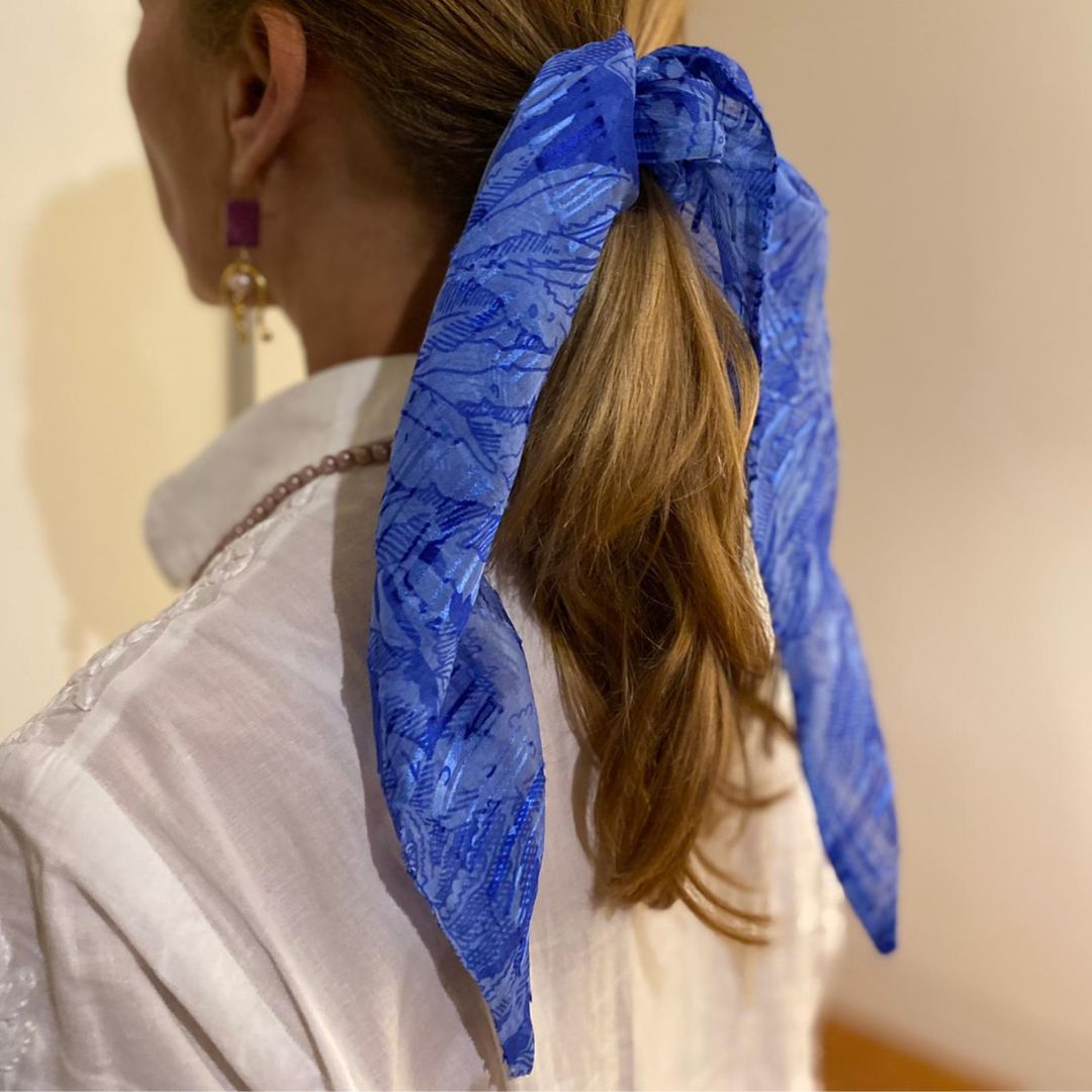 Srunchie estampado azul tropical1