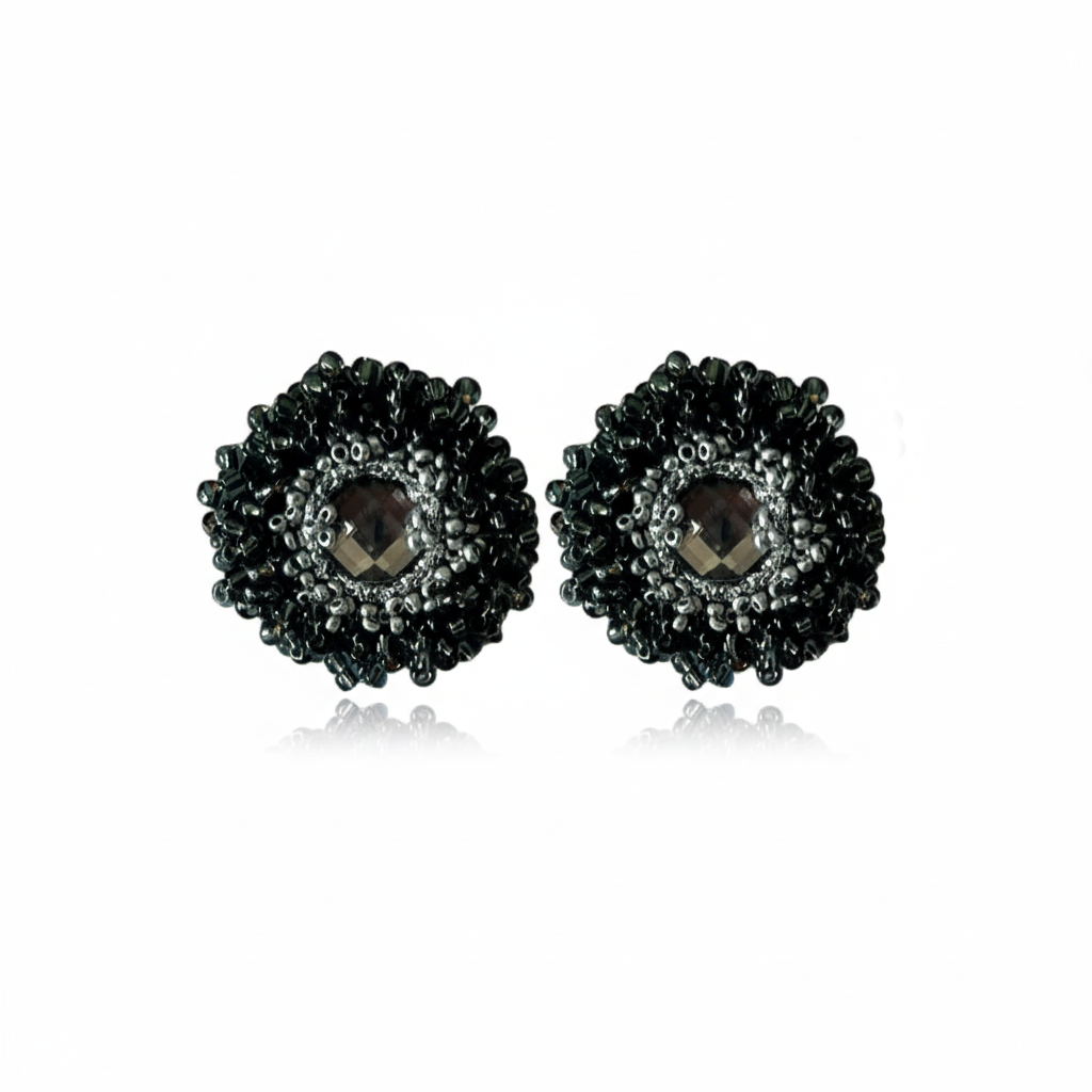 Packshot e-commerce - Brincos de festa cinza com cristal